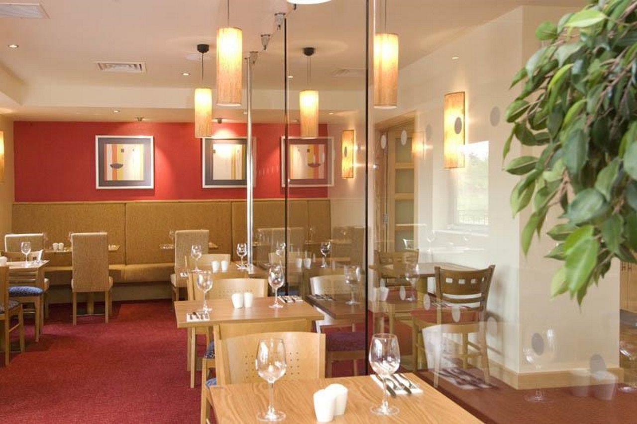 Premier Inn Cambridge Girton  Kültér fotó