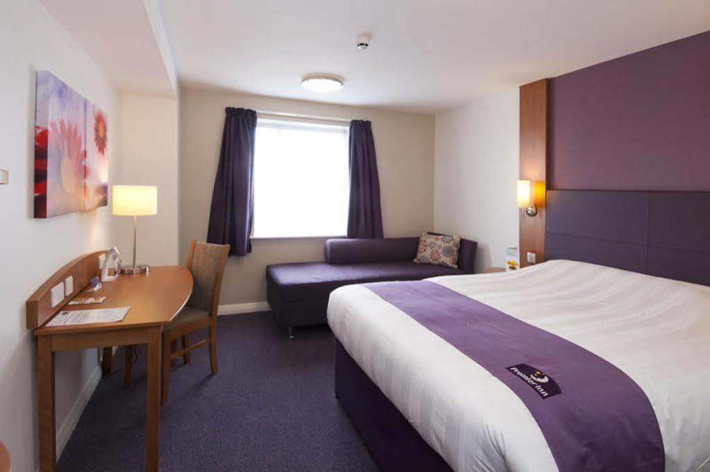 Premier Inn Cambridge Girton  Kültér fotó