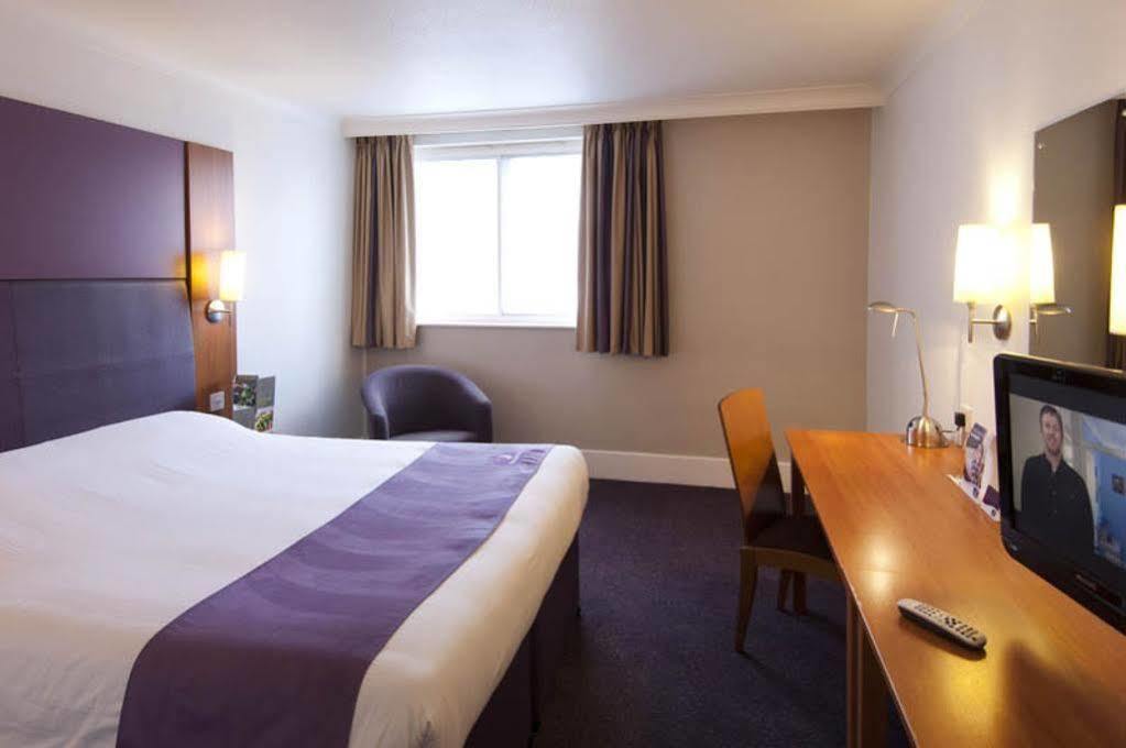 Premier Inn Cambridge Girton  Kültér fotó