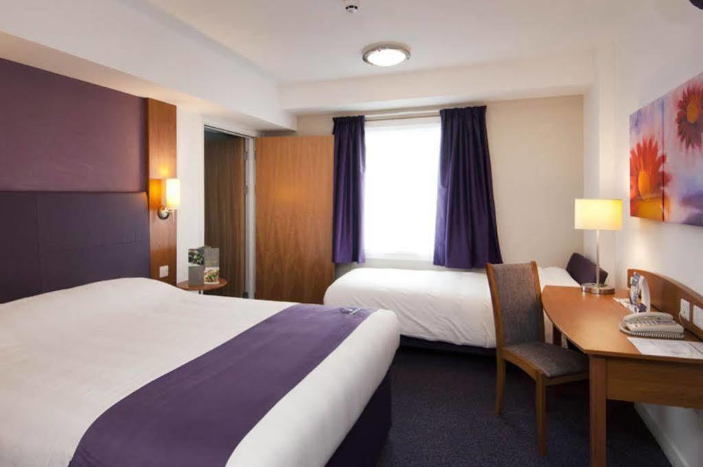 Premier Inn Cambridge Girton  Kültér fotó